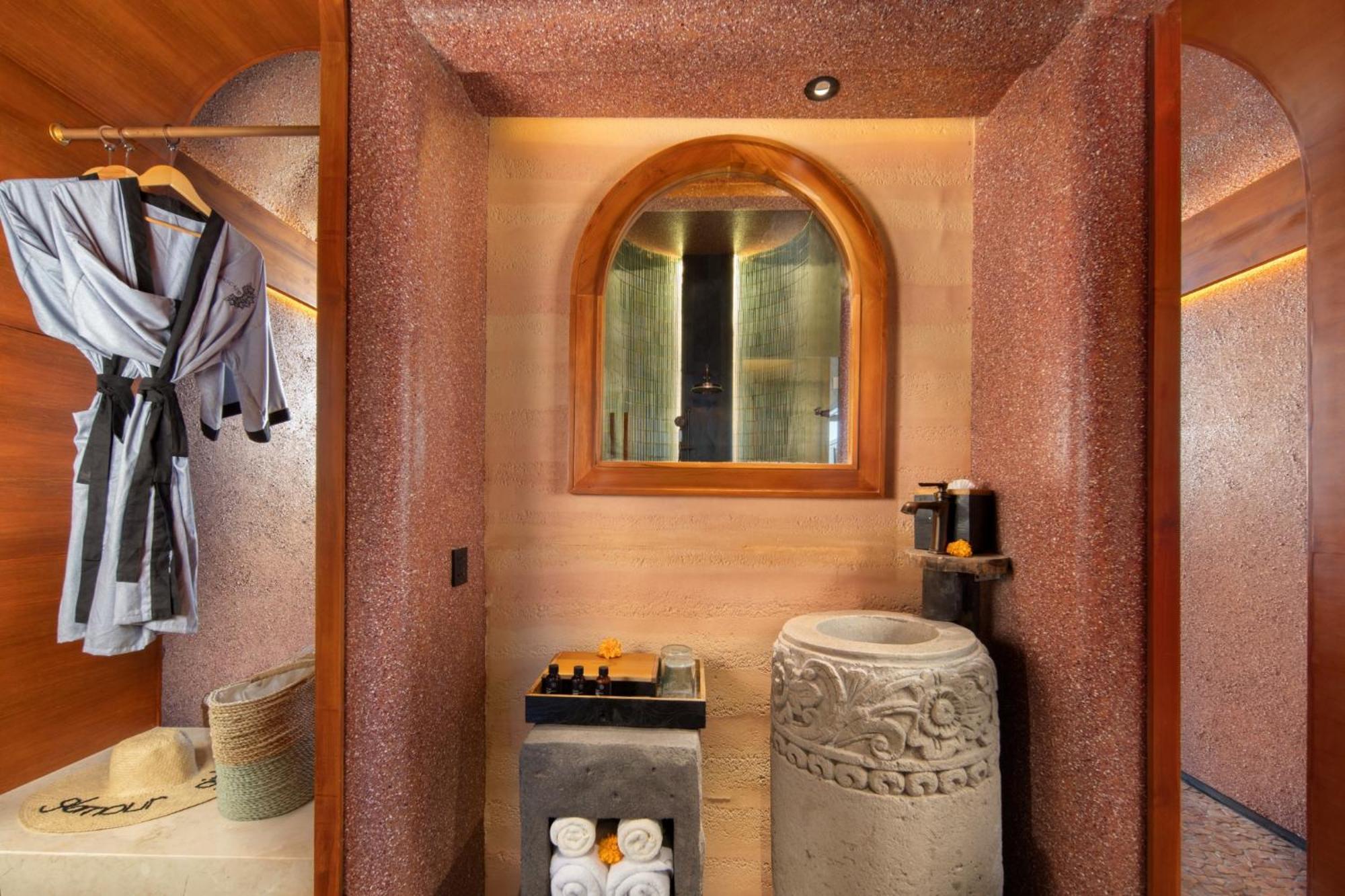 Seascape Luxury Resort & Spa Sanur By Ini Vie Hospitality (Adults Only) ภายนอก รูปภาพ