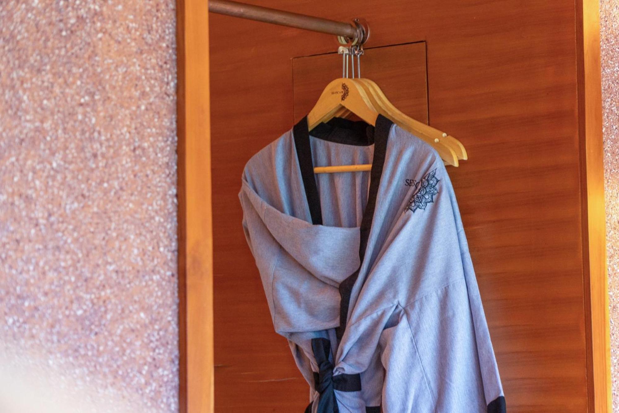 Seascape Luxury Resort & Spa Sanur By Ini Vie Hospitality (Adults Only) ภายนอก รูปภาพ